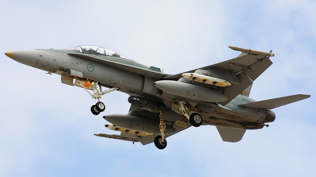 A two-seat F/A-18B of the Royal Australian Air Force (Duan Zhu)